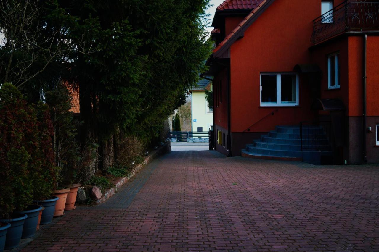 E&M Bed & Breakfast Mikołajki Екстериор снимка