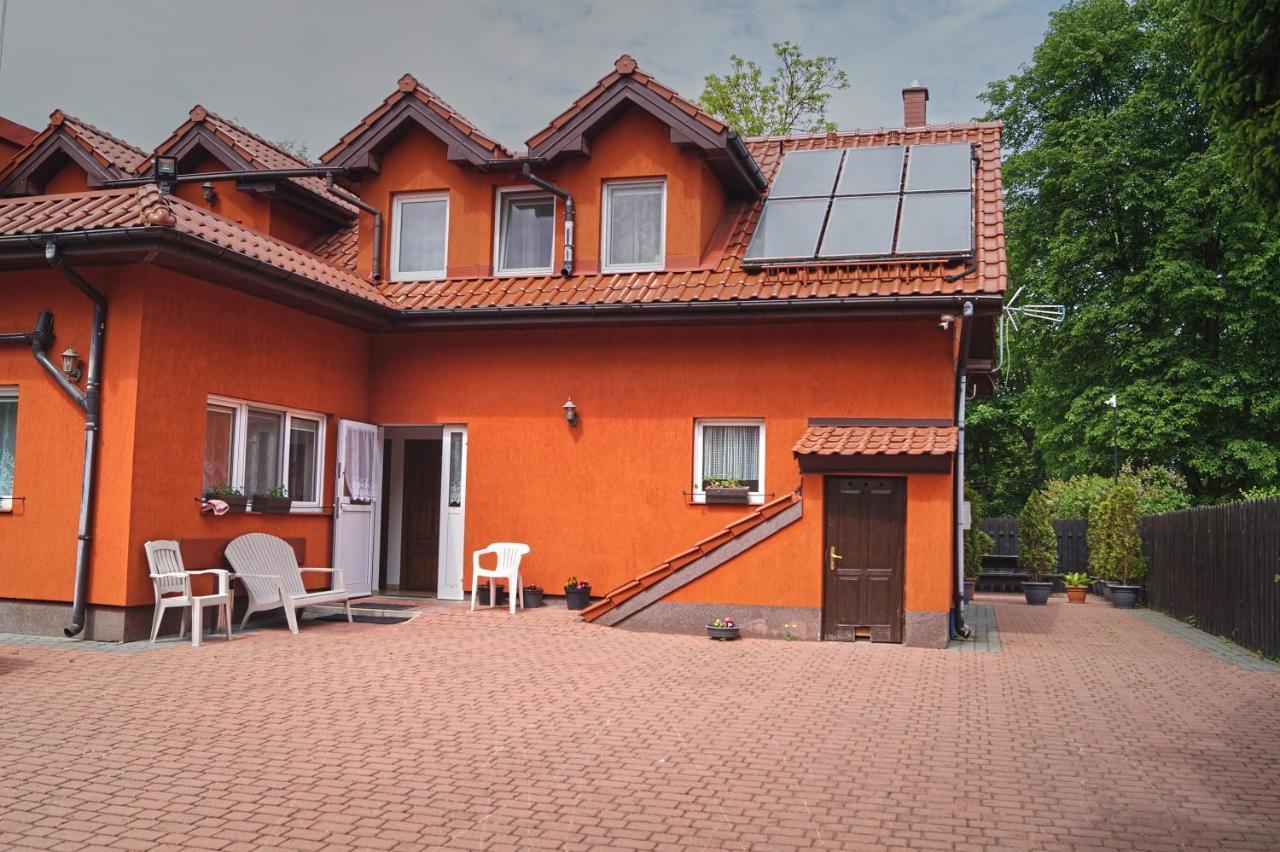 E&M Bed & Breakfast Mikołajki Екстериор снимка